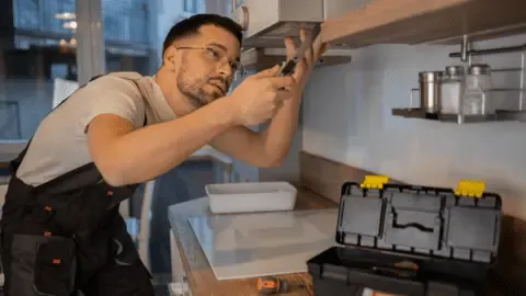 11. Handyman